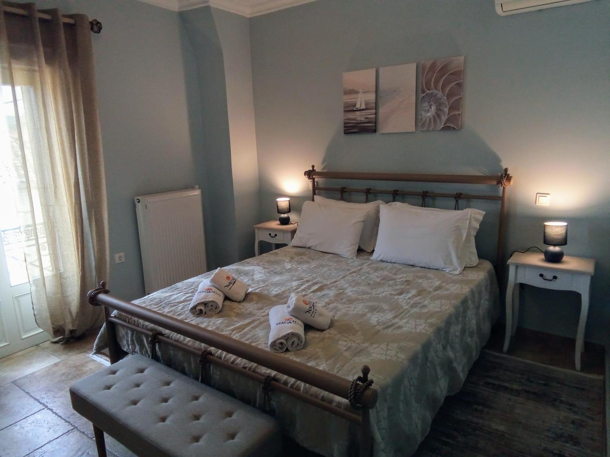Nautilus Luxury Suites Galaxídhion Rom bilde